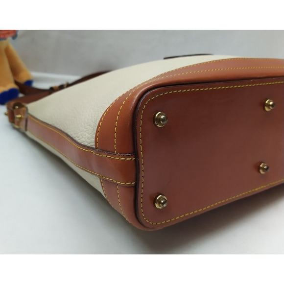 Dooney & Bourke Ivory Pebbled Leather Zipper Shoulder Bag - Vintage Made in USA - Picture 15 of 16